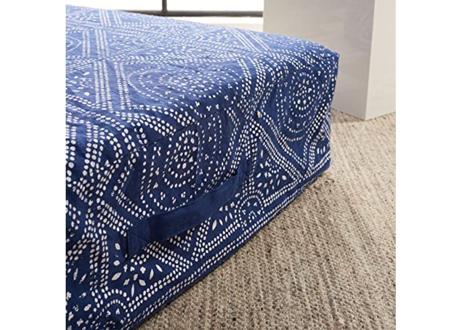 Safavieh Home Collection Valenti Navy/White Bohemian Moroccan Tribal 18-inch Square Insert Floor Pillow, 18" x 18"