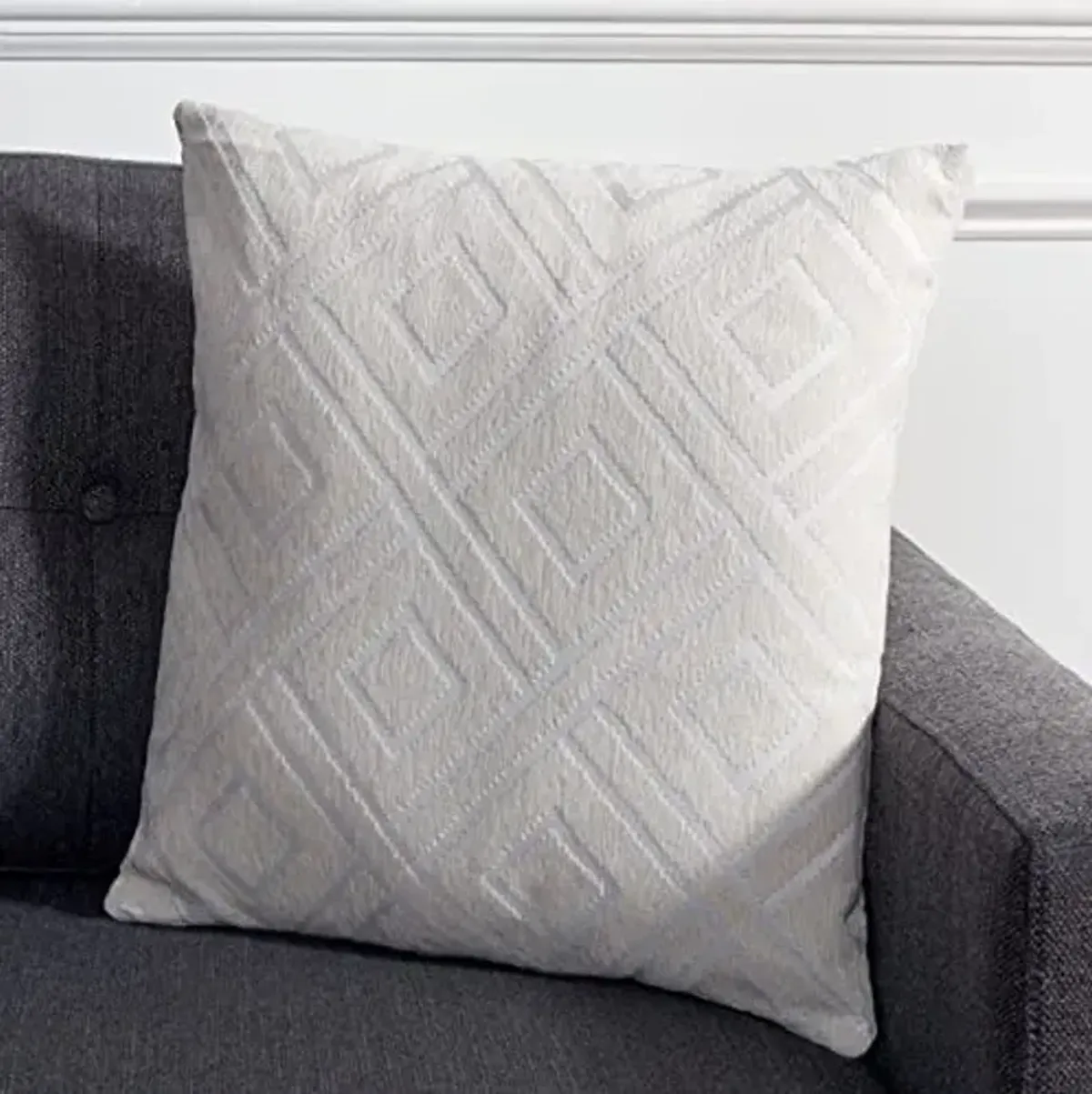 SAFAVIEH Home Collection Triska Ivory Geometric 12 x 20-inch Rectangle Insert Pillow, 12" x 20"