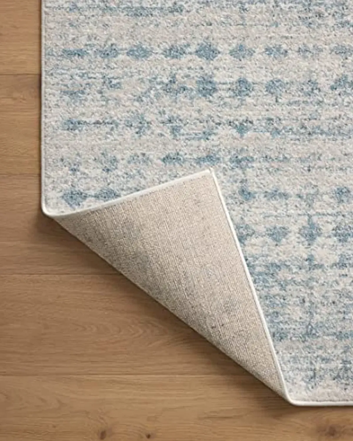 Loloi II Kamala Collection KAM-04 Sky/Dove 2'-7" x 10'-0" Runner Rug