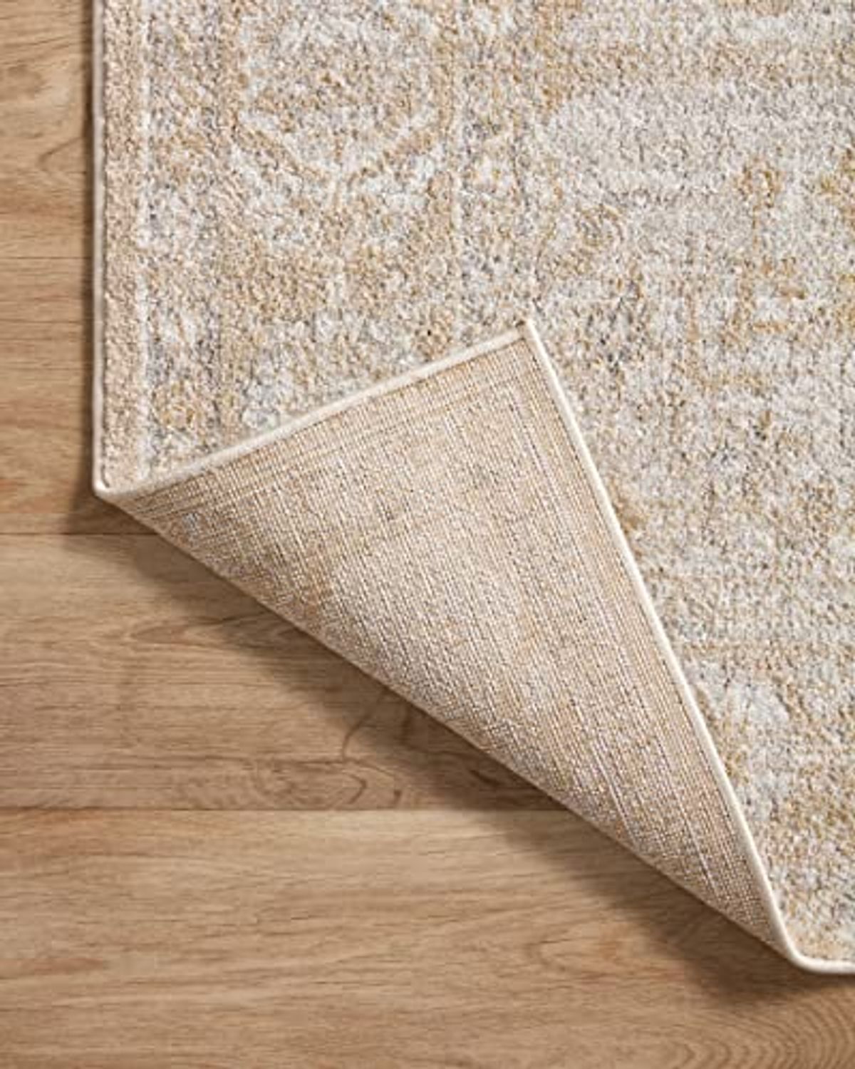 Loloi Odette Collection 2'-7" x 8'-0" Runner Rug in Beige/Silver - Designer Long Runner Rug, Neutral Runner Rug for Hallways & Entryways, High-Traffic Area Rug