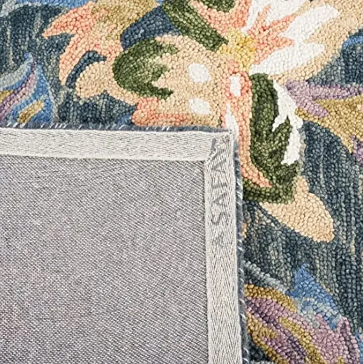 SAFAVIEH Blossom Collection Accent Rug - 3' x 5', Grey & Violet, Handmade French Country Floral Wool, Ideal for High Traffic Areas in Entryway, Living Room, Bedroom (BLM467F)