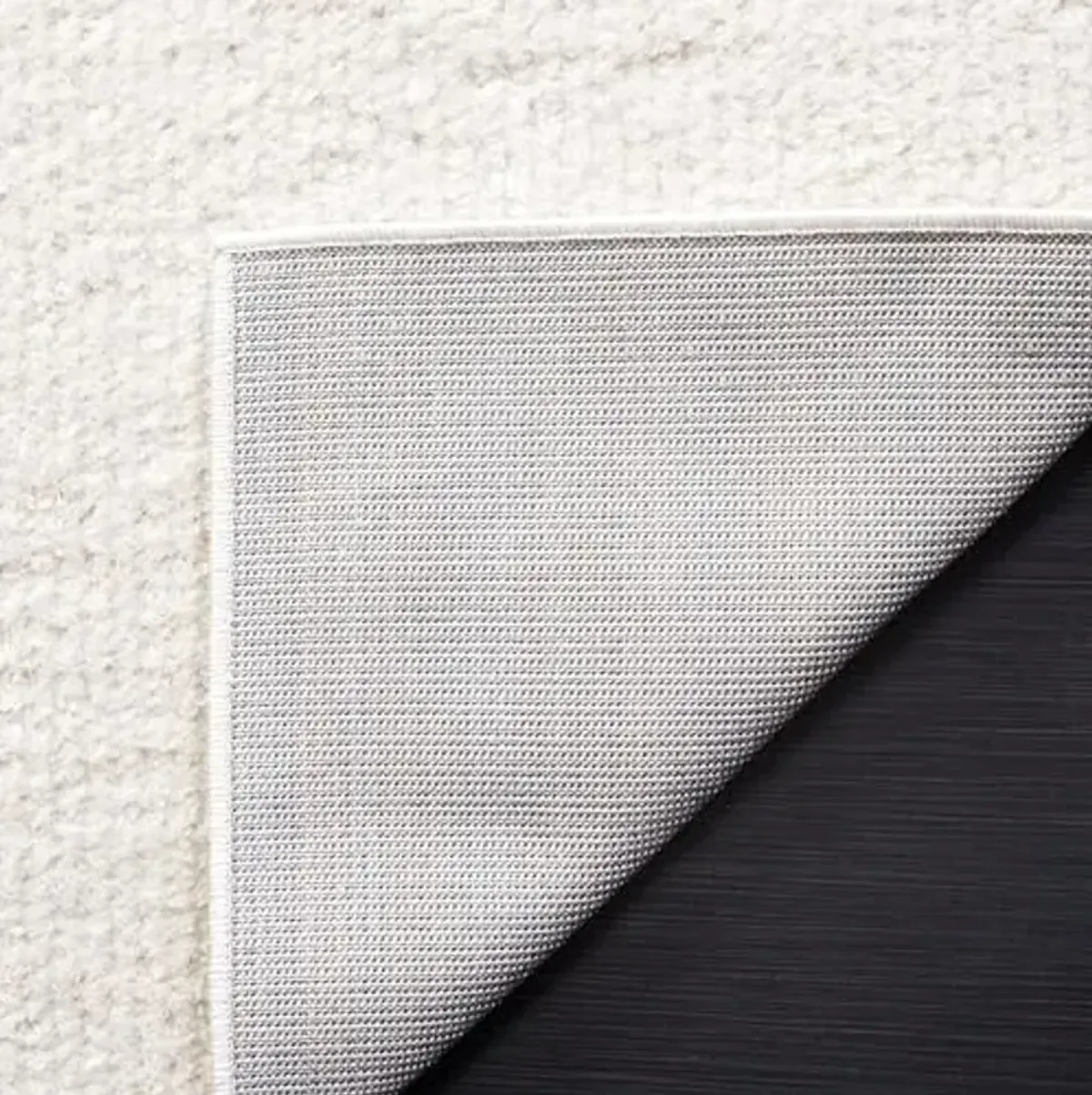 SAFAVIEH Melody Collection Area Rug - 5'3" x 7'6", Ivory, Design, Non-Shedding & Easy Care, Ideal for High Traffic Areas in Living Room, Bedroom (MEL108A)