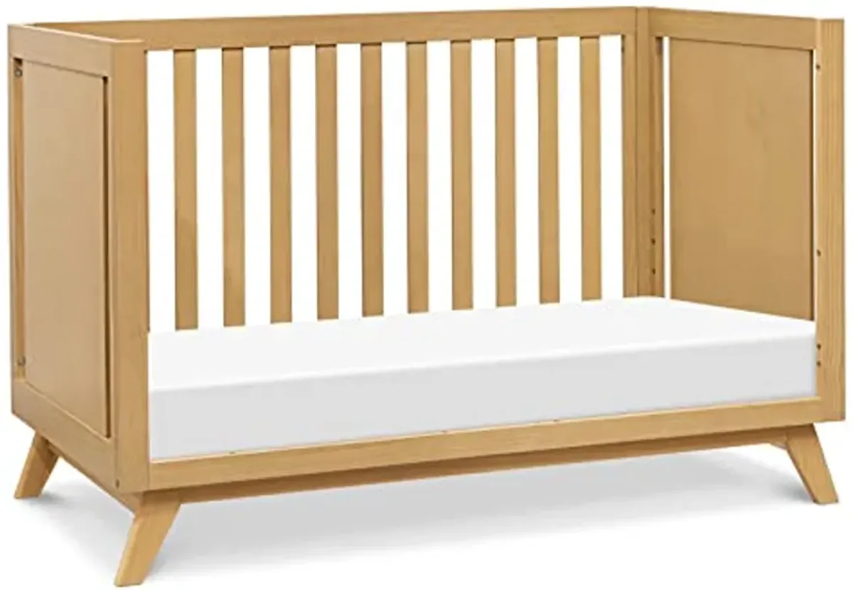 DaVinci Otto 3-in-1 Convertible Crib in Honey, Greenguard Gold Certified