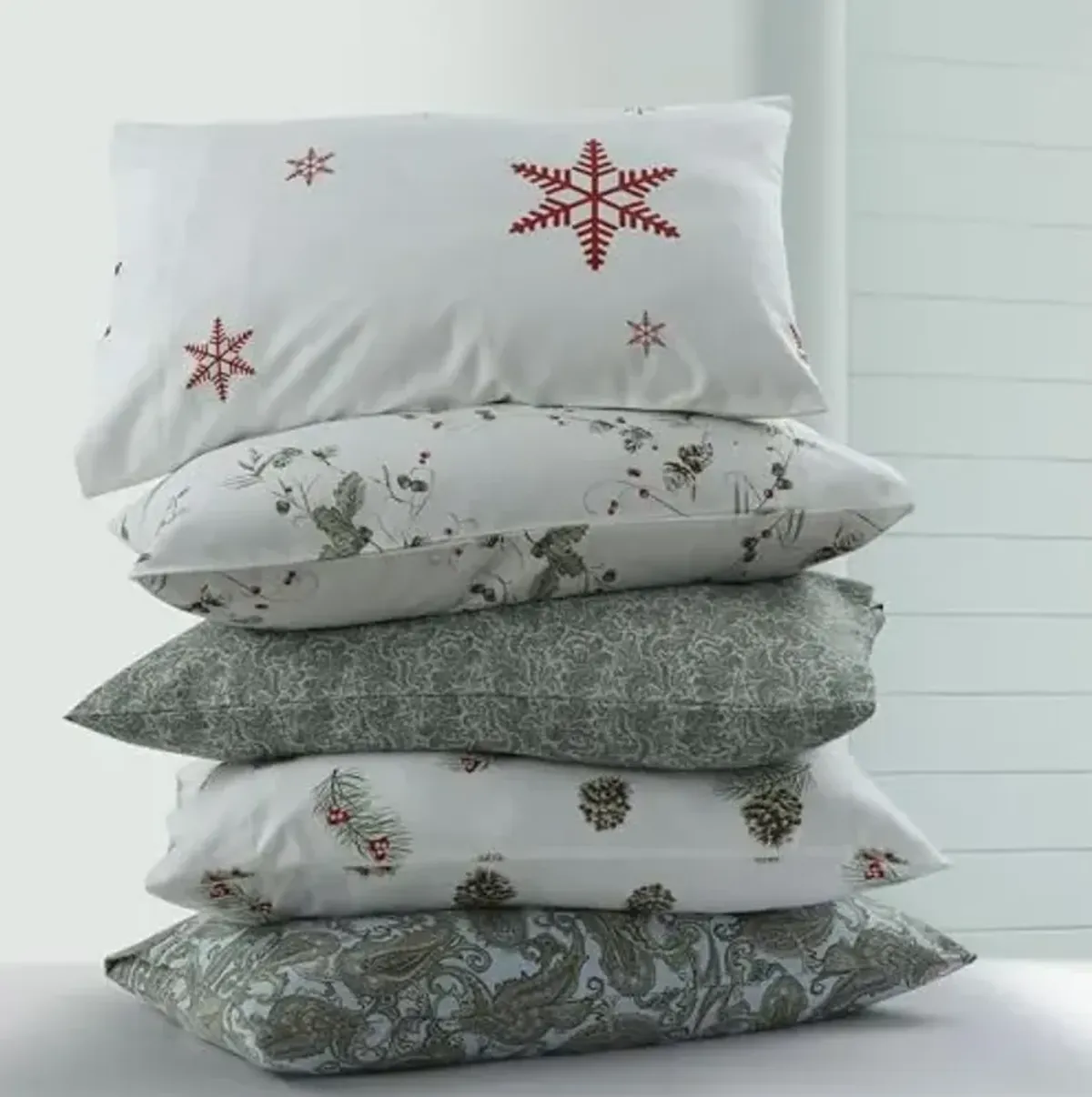 Tribeca Living 100% Cotton Flannel Standard Pillowcase Set, Ultra-Soft Portuguese Flannel Bedding, Envelope Closure, 170-GSM Cozy Flannel, Two Pillowcases, Ava Paisley Printed