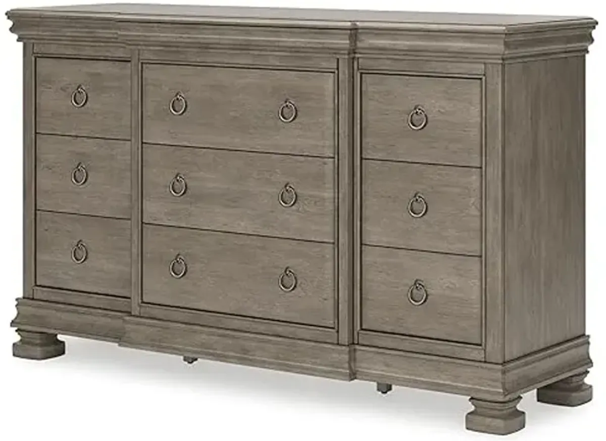 Signature Design by Ashley Lexorne Traditional 7 Drawer Dresser with 1 Jewelry Tray and Felt-lined Top Drawer for Bedroom, Gray