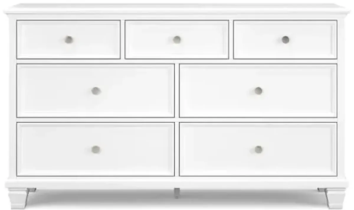 Signature Design by Ashley Fortman Casual Dresser with 7 Storage Drawers and Tapered Feet, Round Metal Knobs" Satin Nickel-tone, Wood, 36" High, White