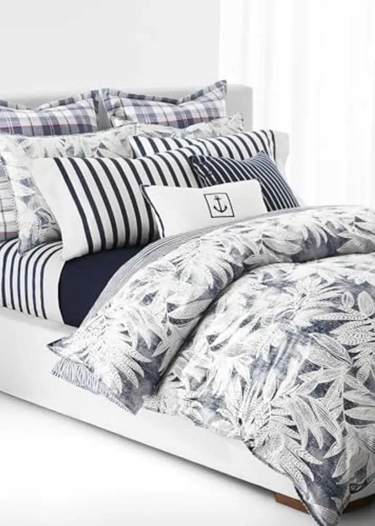 Lauren Ralph Lauren Evan Blue Palm Floral Stripe 3 Pc King Duvet Cover Set (King (U.S. Standard))