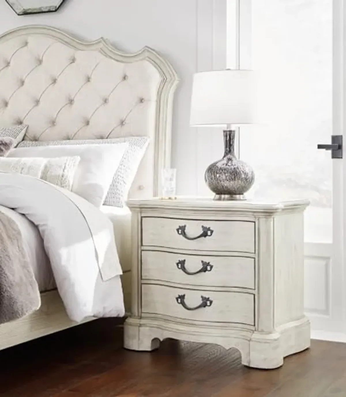 Signature Design by Ashley Arlendyne Classic 3 Drawer Nightstand with Power Supply and USB Ports, 29.5" Tall, White