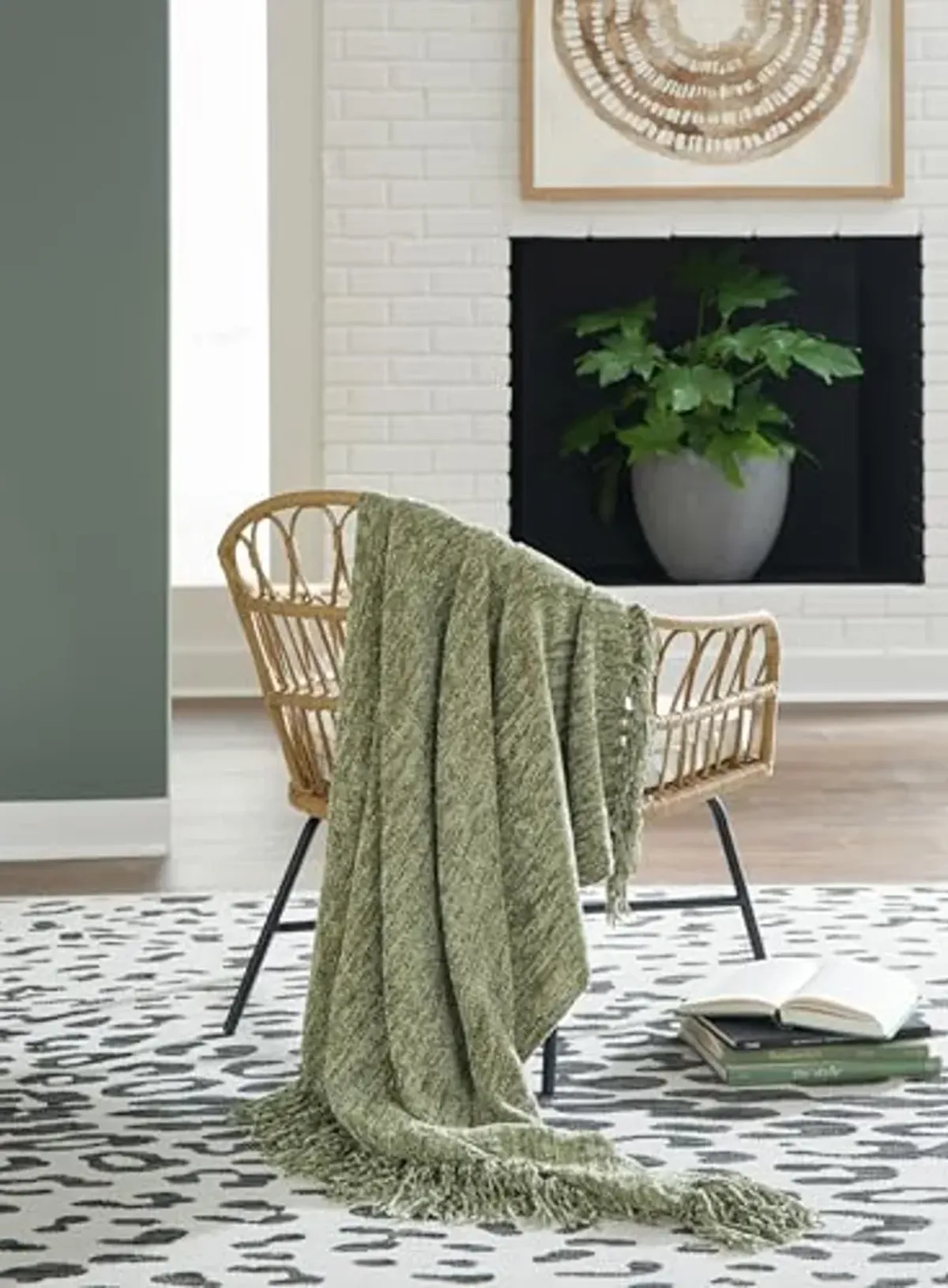 Signature Design by Ashley Tamish Contemporary Knotted Throw with Tassel, Green