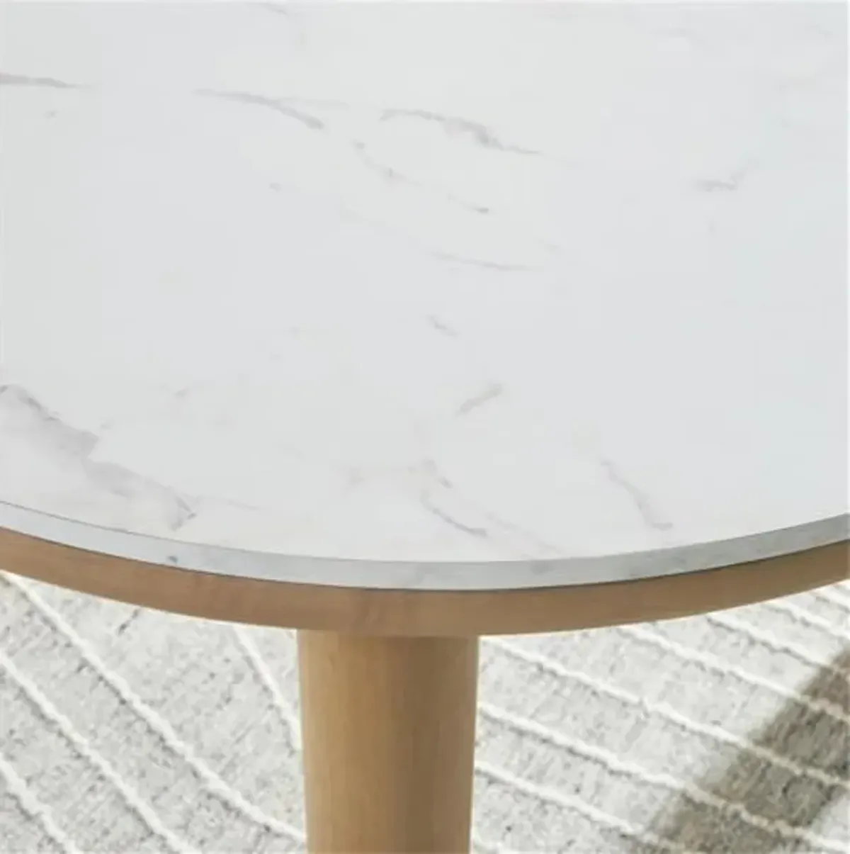 Ashley Furniture Sawdyn White Dining Table