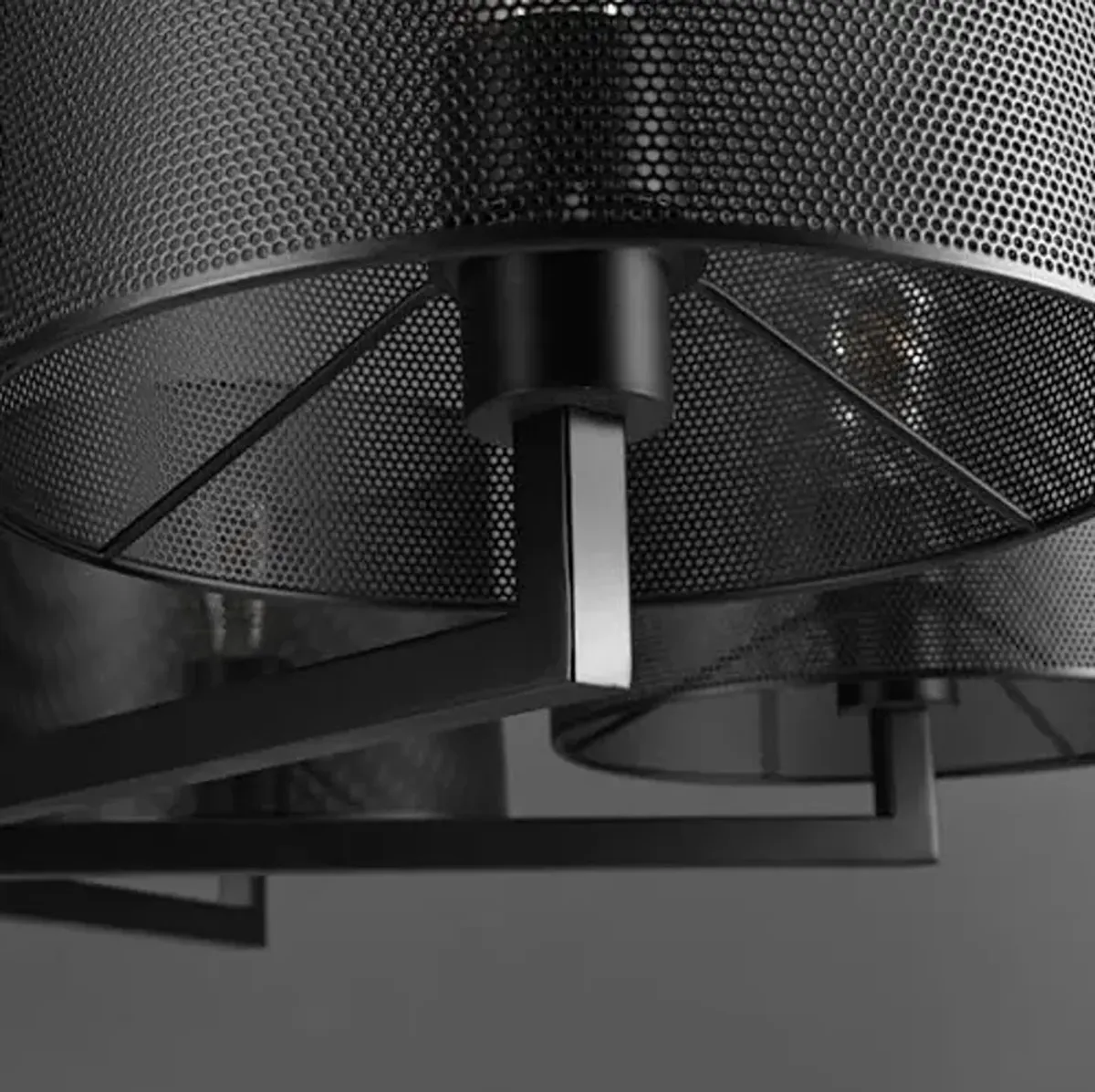 SAFAVIEH Couture Lighting Collection Zachaeus Industrial Black Metal Mesh 6-Light Hanging Adjustable Chandelier Light Fixture (LED Bulbs Included)