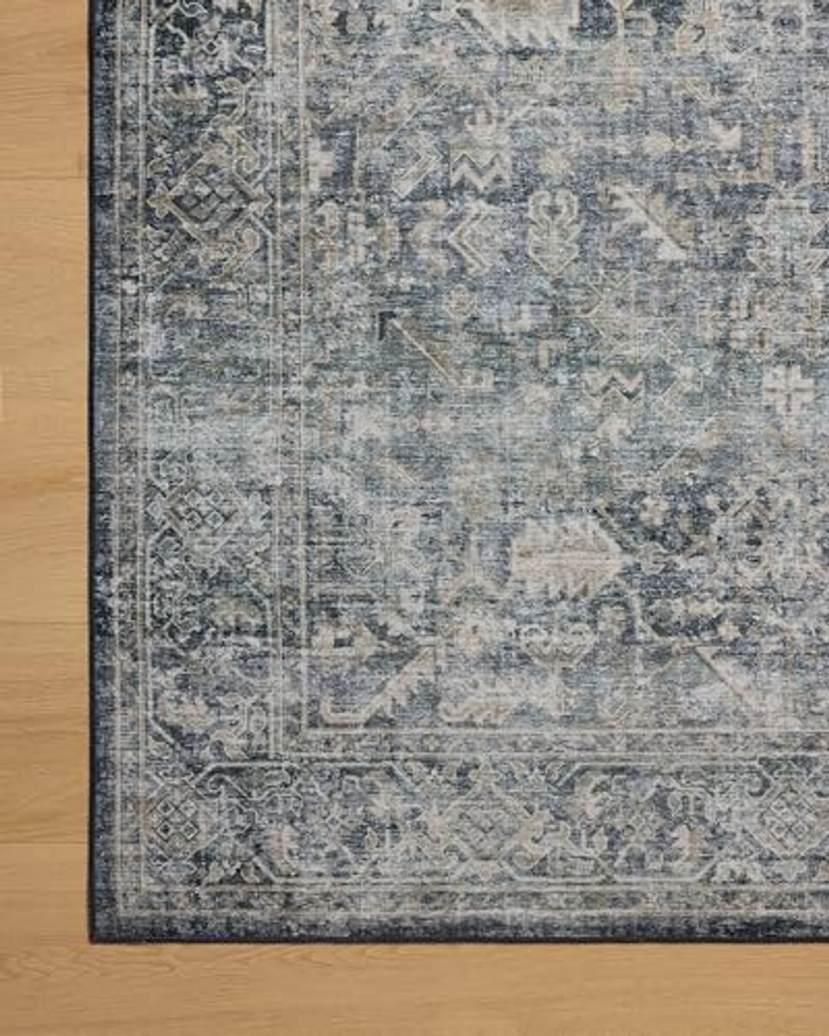 Loloi Amber Lewis Josie Collection JOS-01 Ocean/Natural 3'-6" x 5'-6" Accent Rug