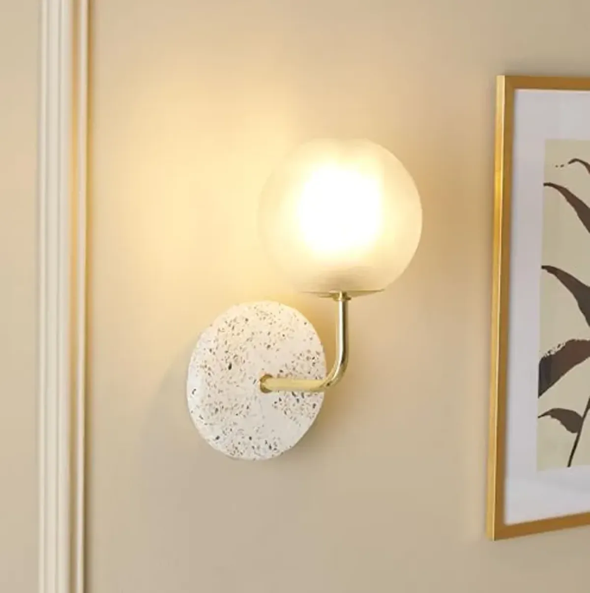 SAFAVIEH Lighting Collection Nicolai White Terrazzo/Gold Wall Sconce Light Fixture (LED Bulb Included)