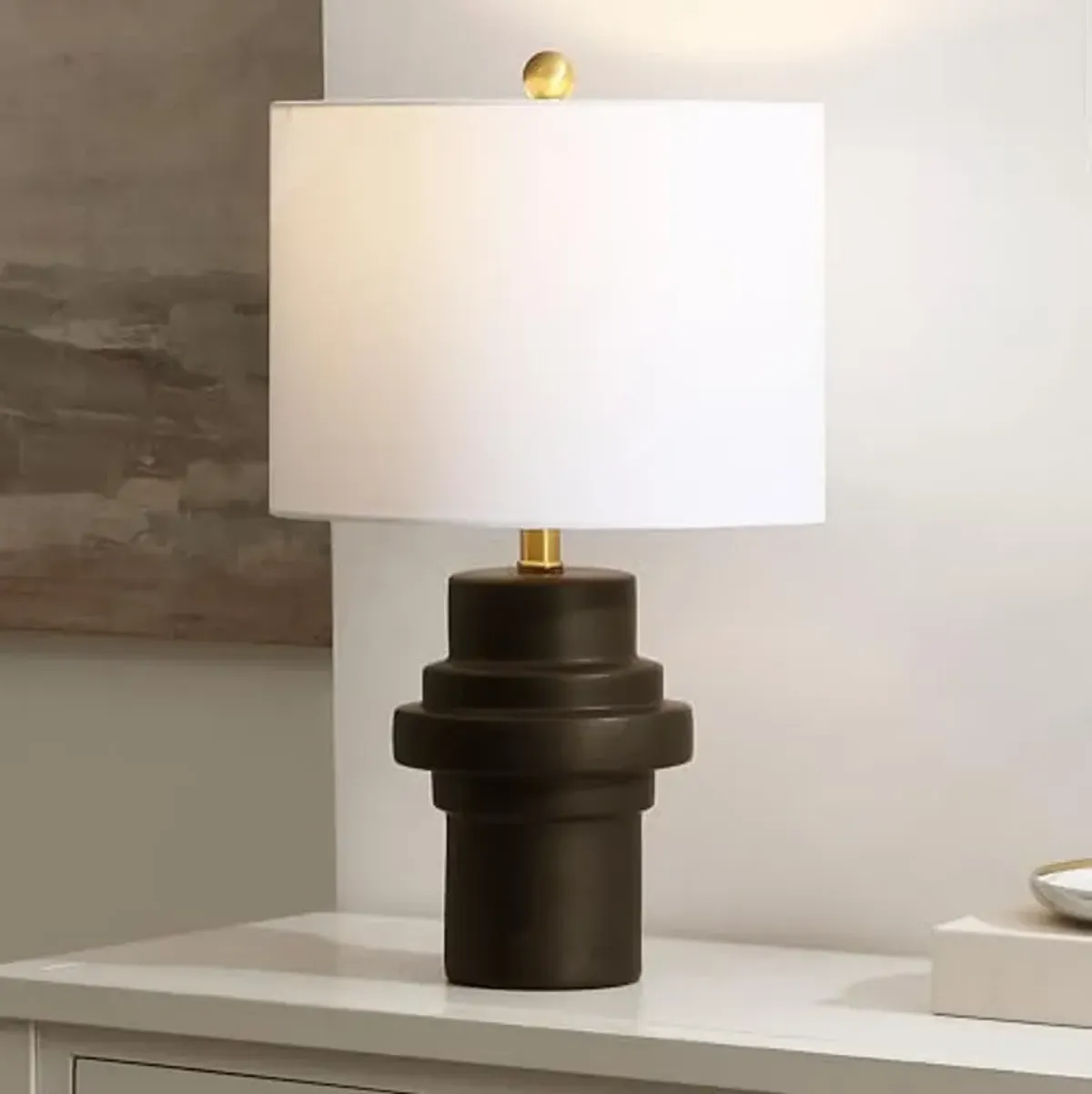 SAFAVIEH Lighting Collection Doni Black/Brass Ceramic 22-inch Table Lamp (LED Bulb Included)