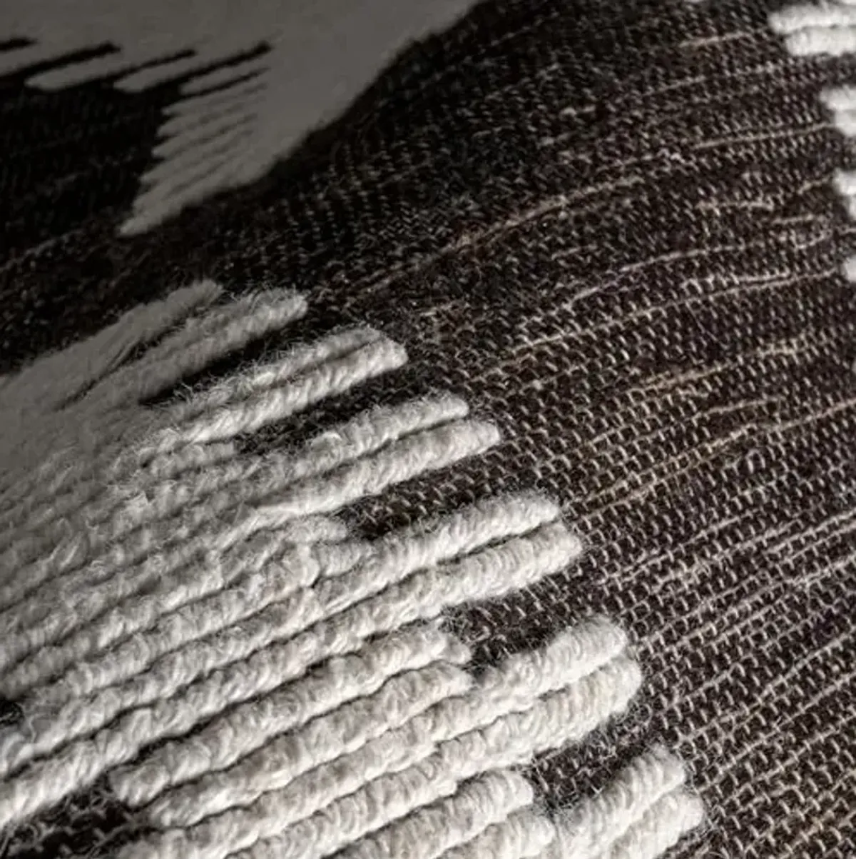 Rugs USA Sante Fe Southwestern Wool Blend Area Rug, 4x6, Black