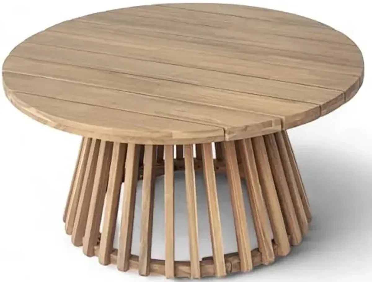 Christopher Knight Home Hakee Acacia Wood Patio Coffee Table, Round Coffee Table with Unique Wooden Base, Stylish Indoor/Outdoor Table, Easy Assembly, 31.5" x 31.5" x 16", Light Teak