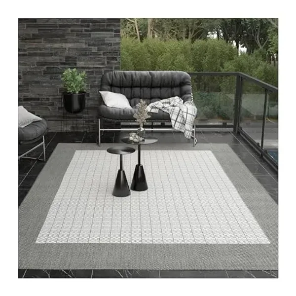 Couristan Recife Indoor Outdoor Rug - Checkered Field 7'6" Round in Silver and White, Hose Washable, Low Pile, Pet- Kid Friendly Home Decor for Living Room, Patio Furniture Set, Kitchen