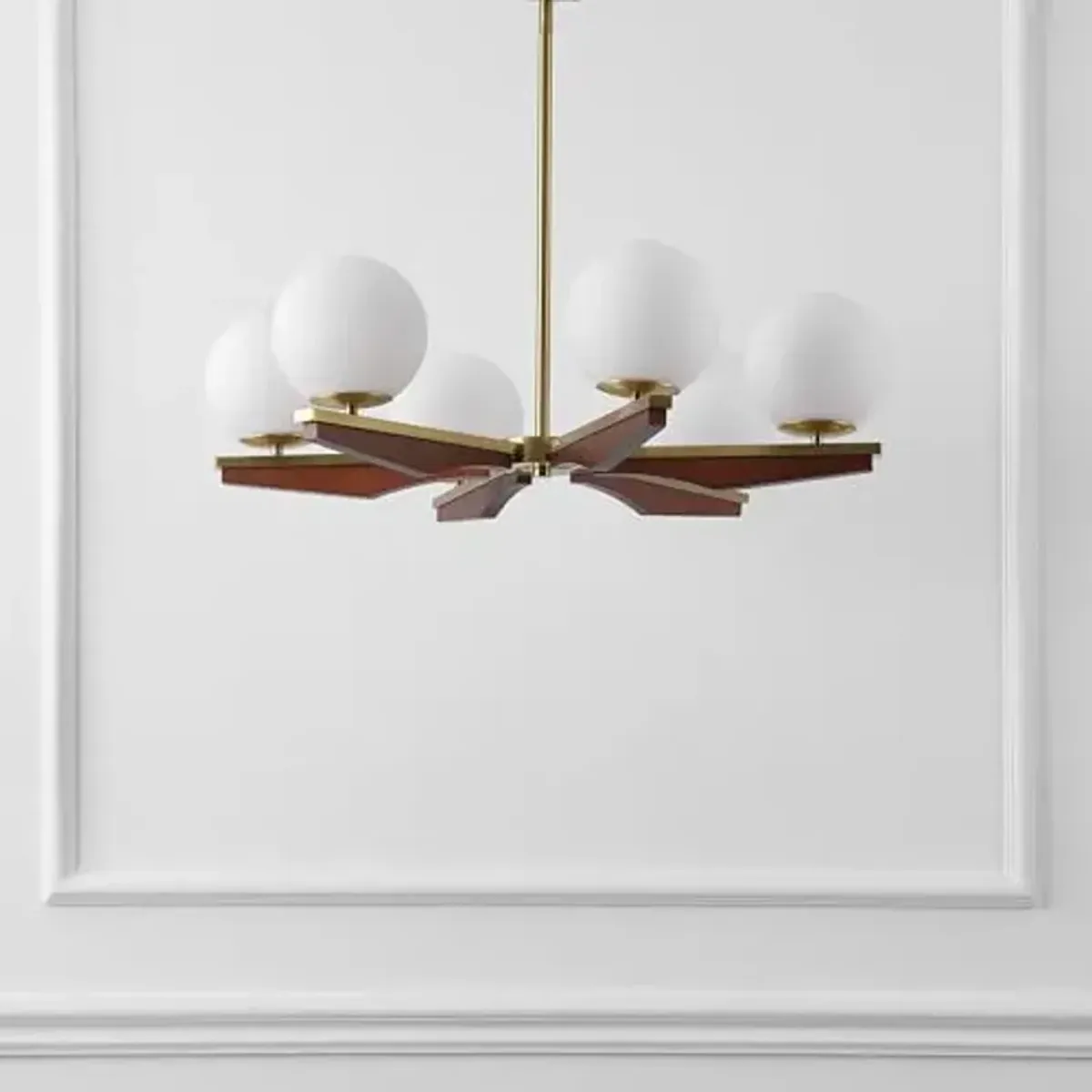 SAFAVIEH Lighting Collection - Janna Brass & Walnut 30" Chandelier, 6-Light Metal & Glass Pendant, Adjustable Height (CHA4081A)