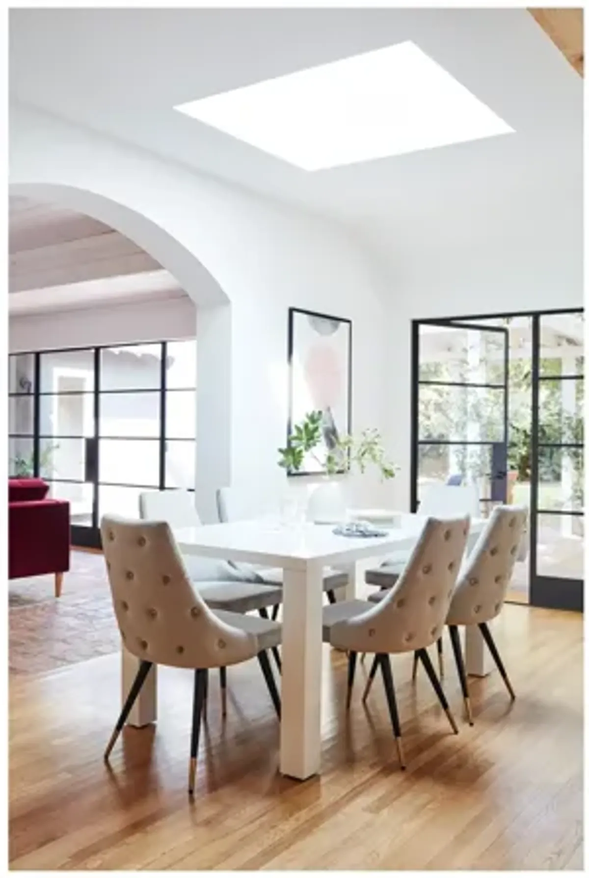 Cloverdale Dining Table