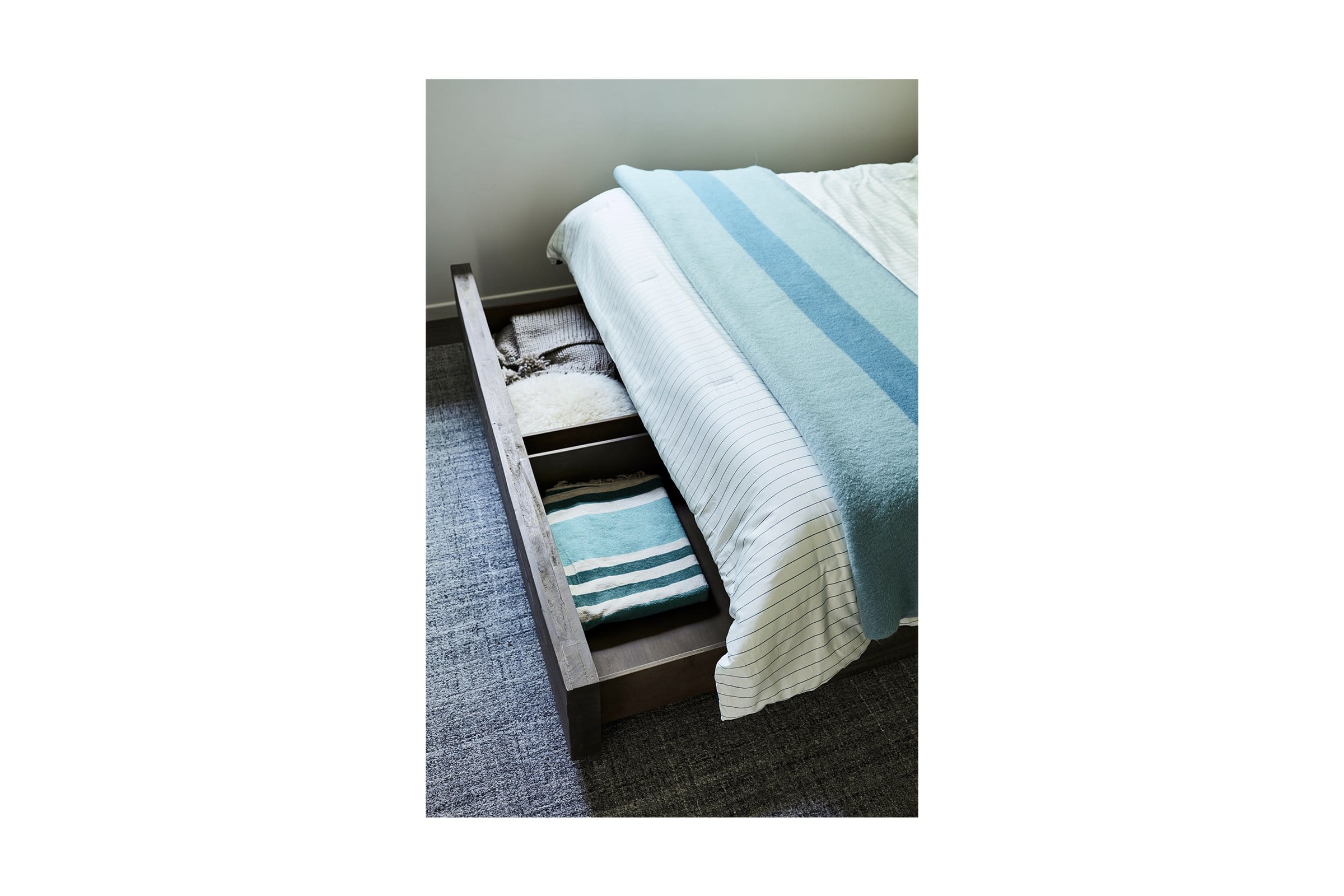 Allister Storage Platform Bed