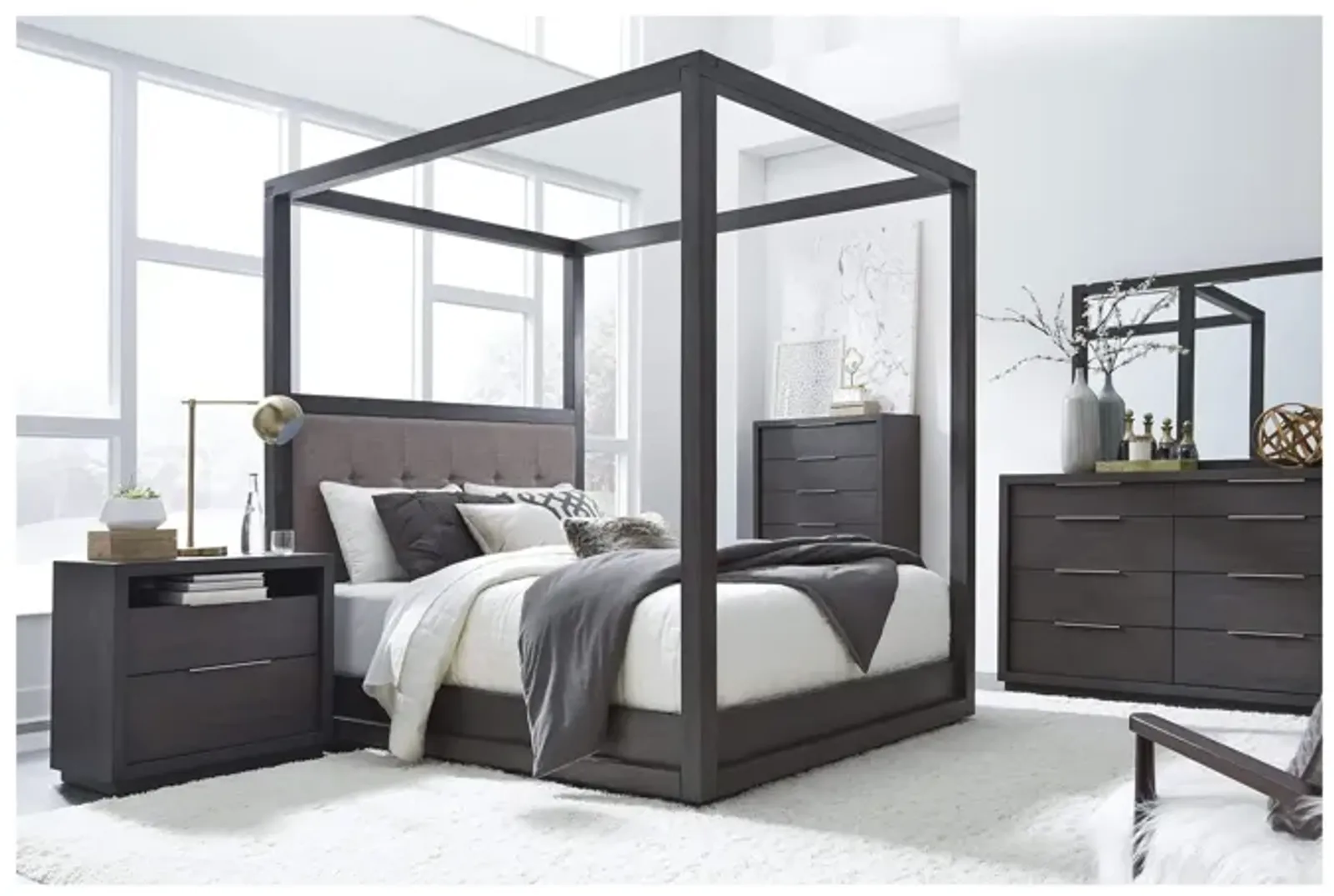 Hollyridge Canopy Platform Bed