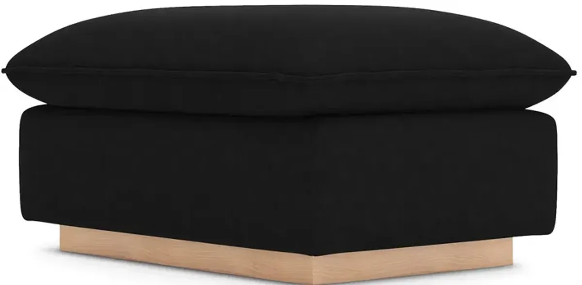 Olivia Ottoman