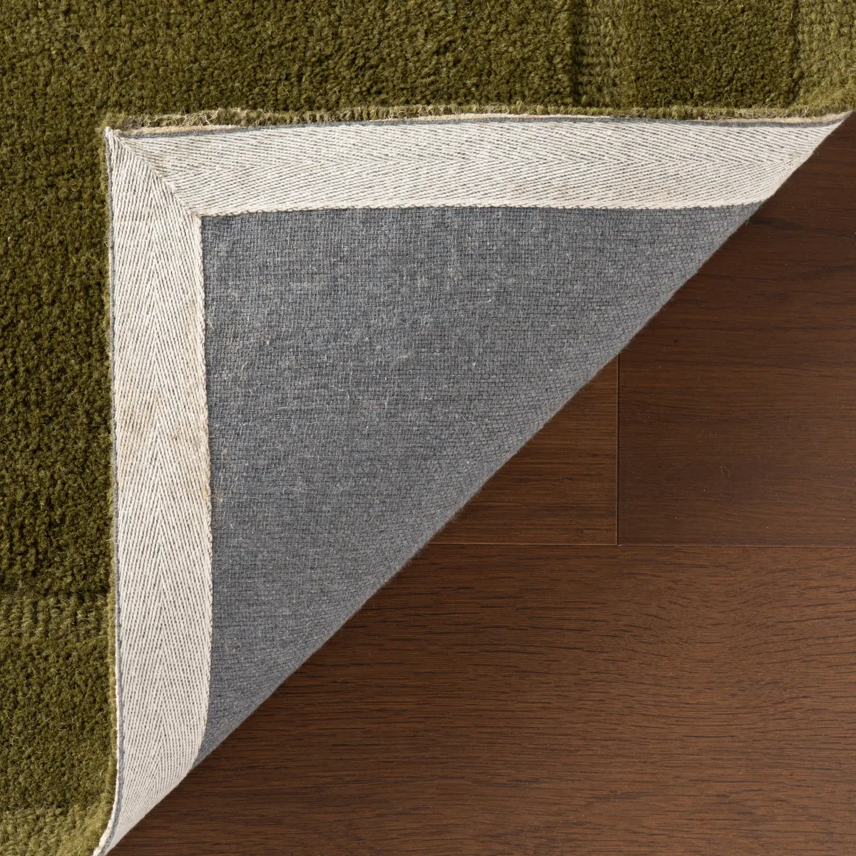 Sahar Solid Modern Wool Rug