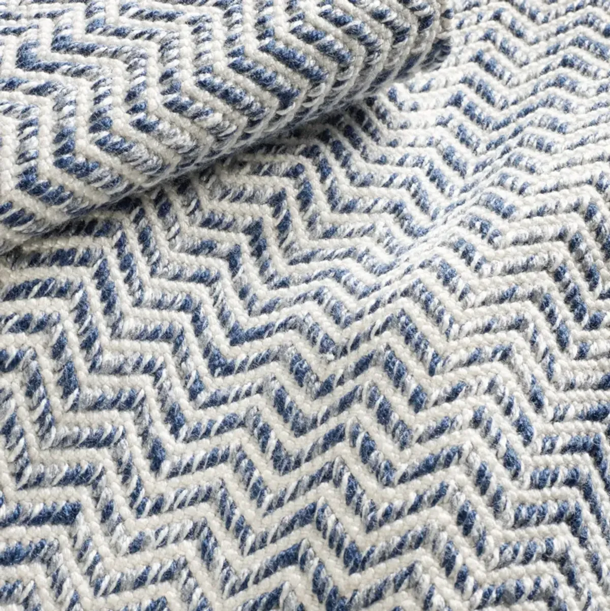 Coastal Handwoven Indoor/Outdoor Rug