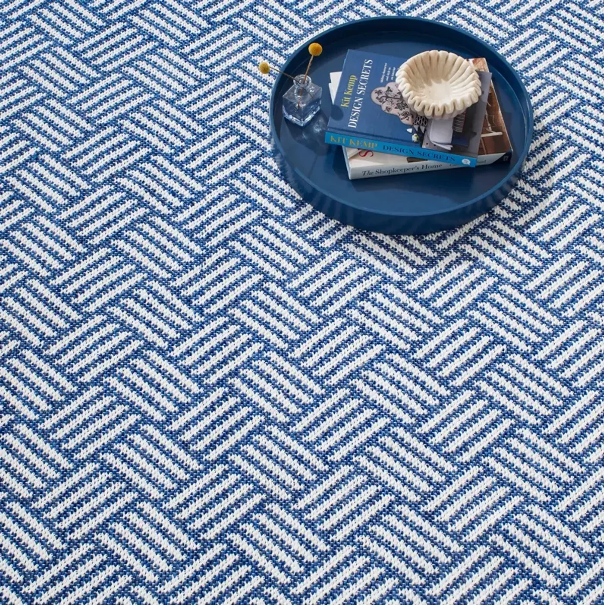 Crisscross Handwoven Indoor/Outdoor Rug