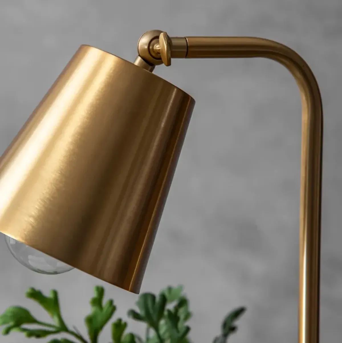 20-inch Hanging Bell on Marble Table Lamp