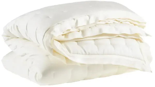 Silken Solid Puff