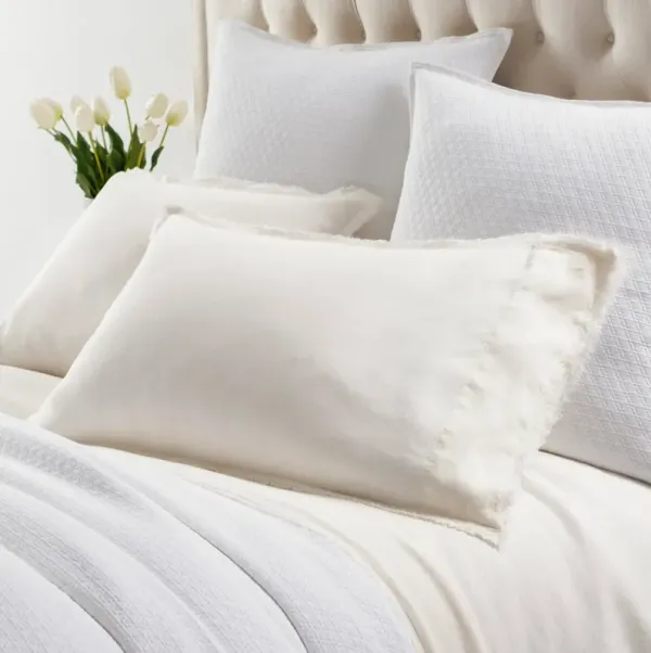 Faye Linen Pillowcases