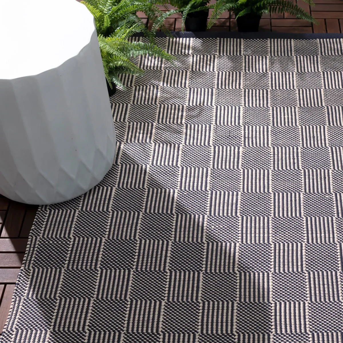 Squares Handwoven Indoor/Outdoor Rug