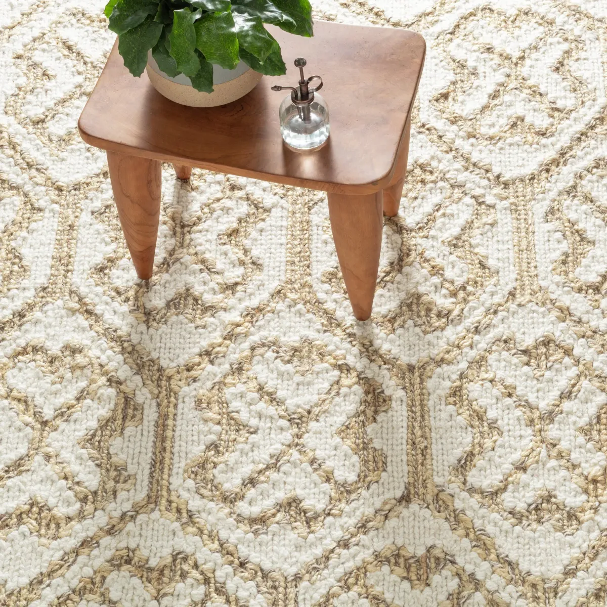 Magnolia Handwoven Jute Rug