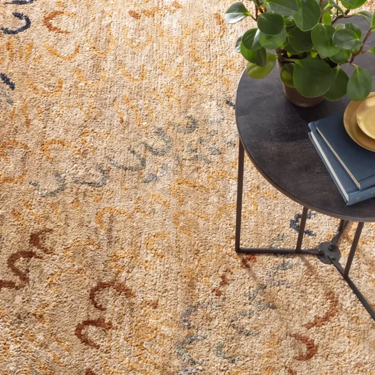 Horseshoe Hand Knotted Jute Rug