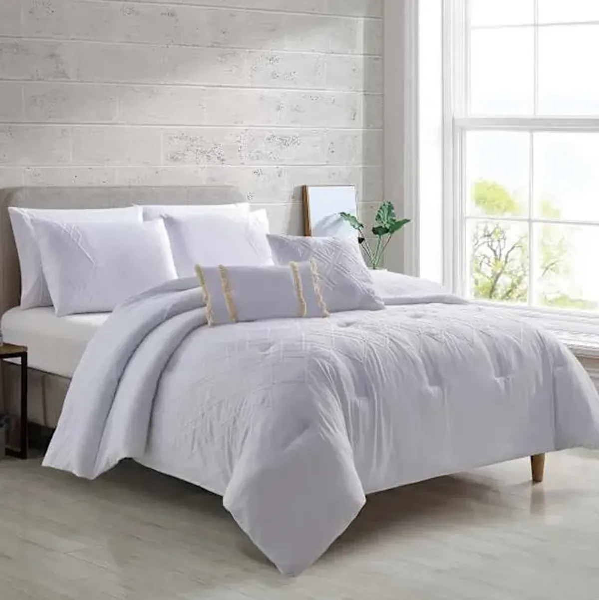 7-Piece Dabi White Comforter Set, Queen