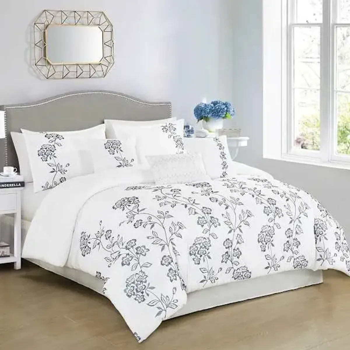 7-Piece Josephine White Floral Design Comforter Set, Queen
