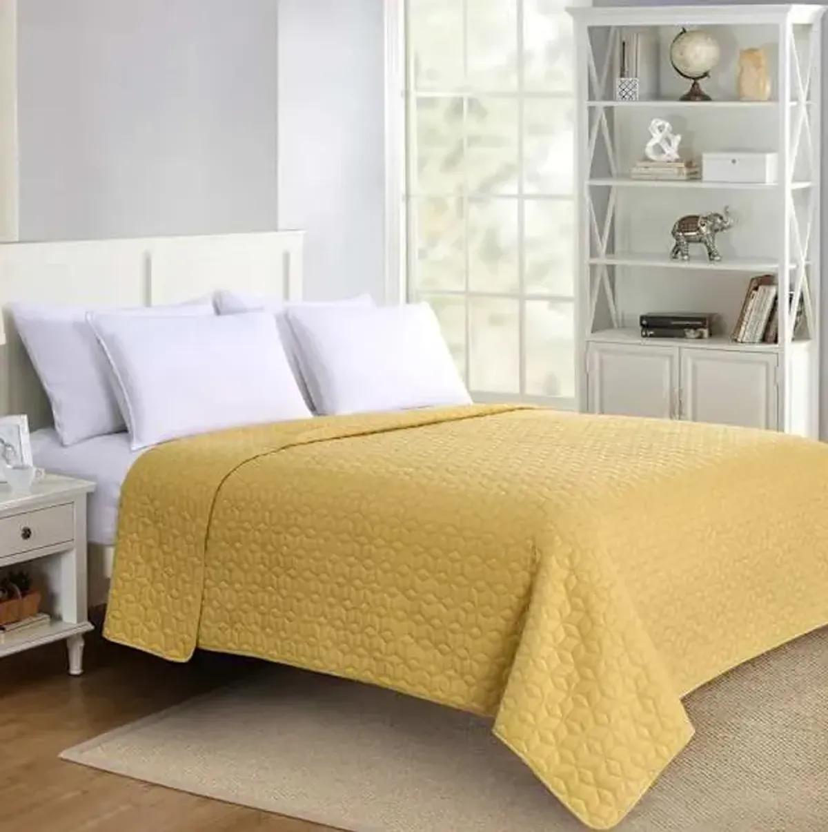 Yellow Geometric Pinsonic Quilt, King