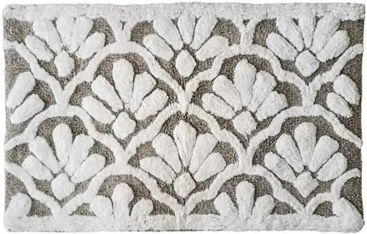 Grey Shell Bath Rug, 20x30