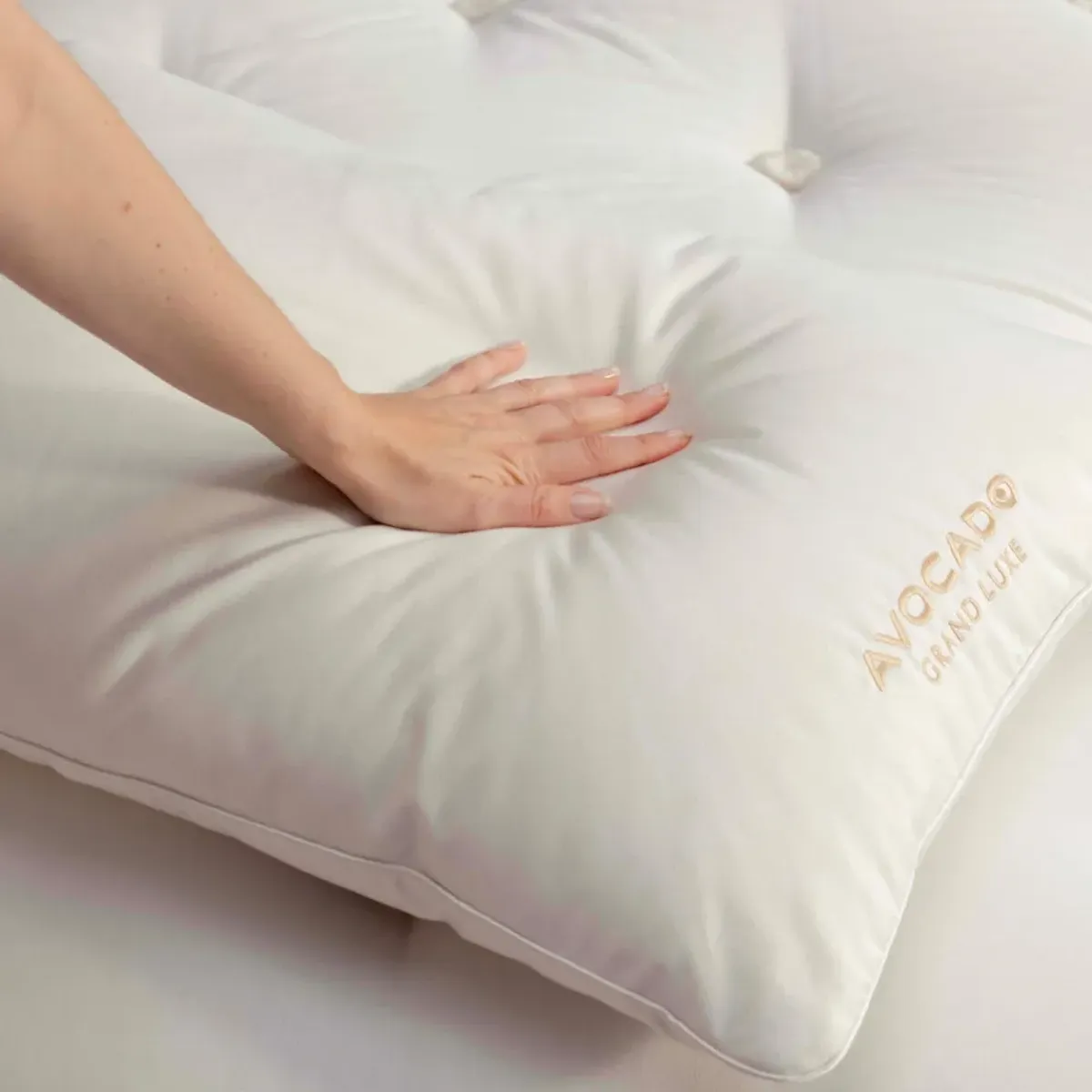 Grand Luxe Pillow