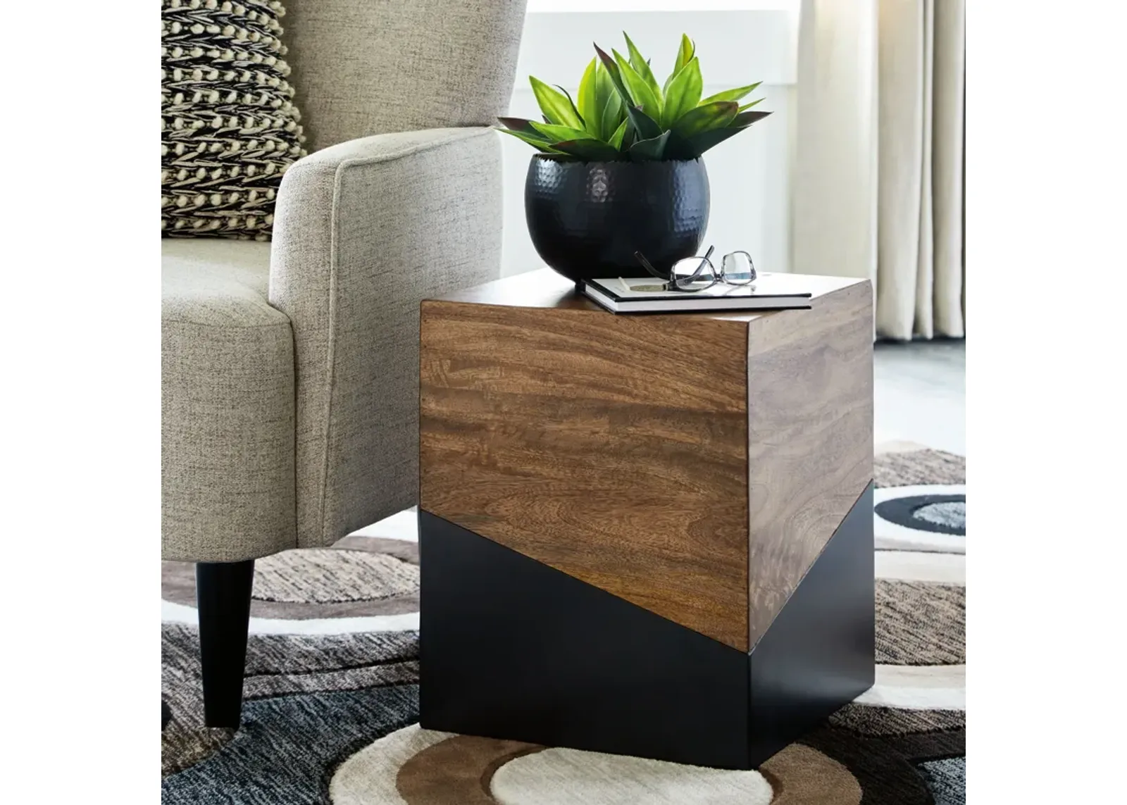 Trailbend - Brown / Gunmetal - Accent Table