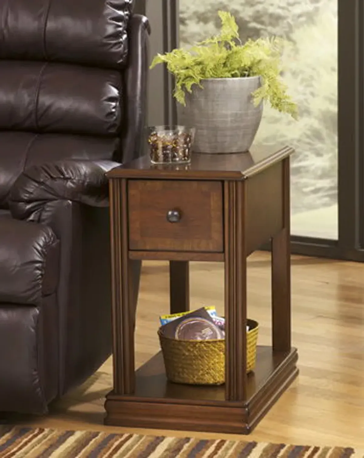 Breegin - Brown - Chair Side End Table - Removable Tray