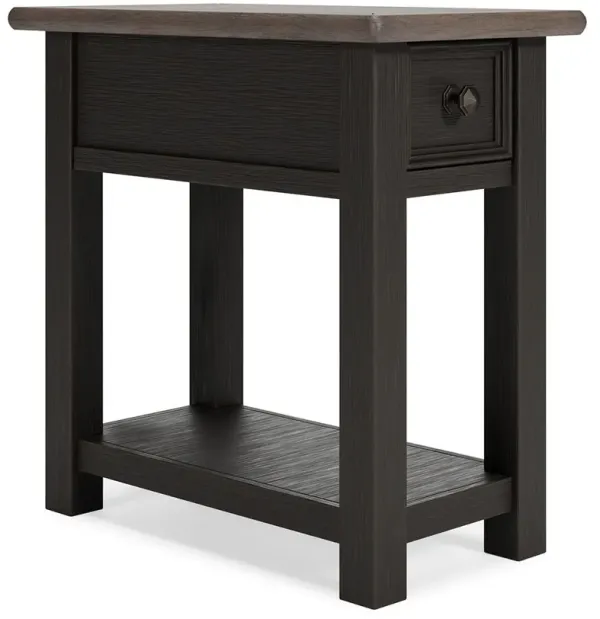 Tyler Creek - Black / Gray - Chair Side End Table