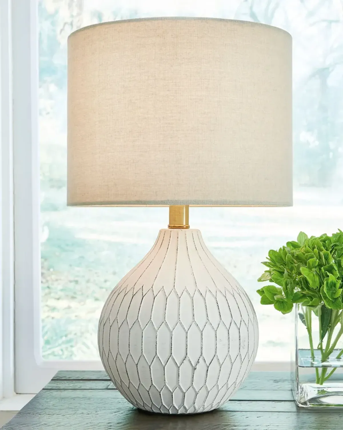 Wardmont - White - Ceramic Table Lamp