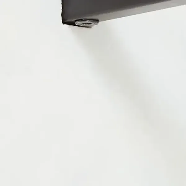 Mannill - Accent Table - Black / White