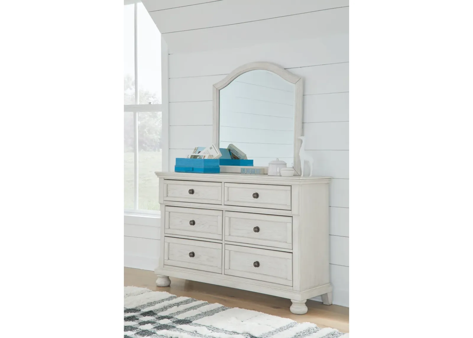 Robbinsdale - Antique White - Dresser, Mirror - Youth