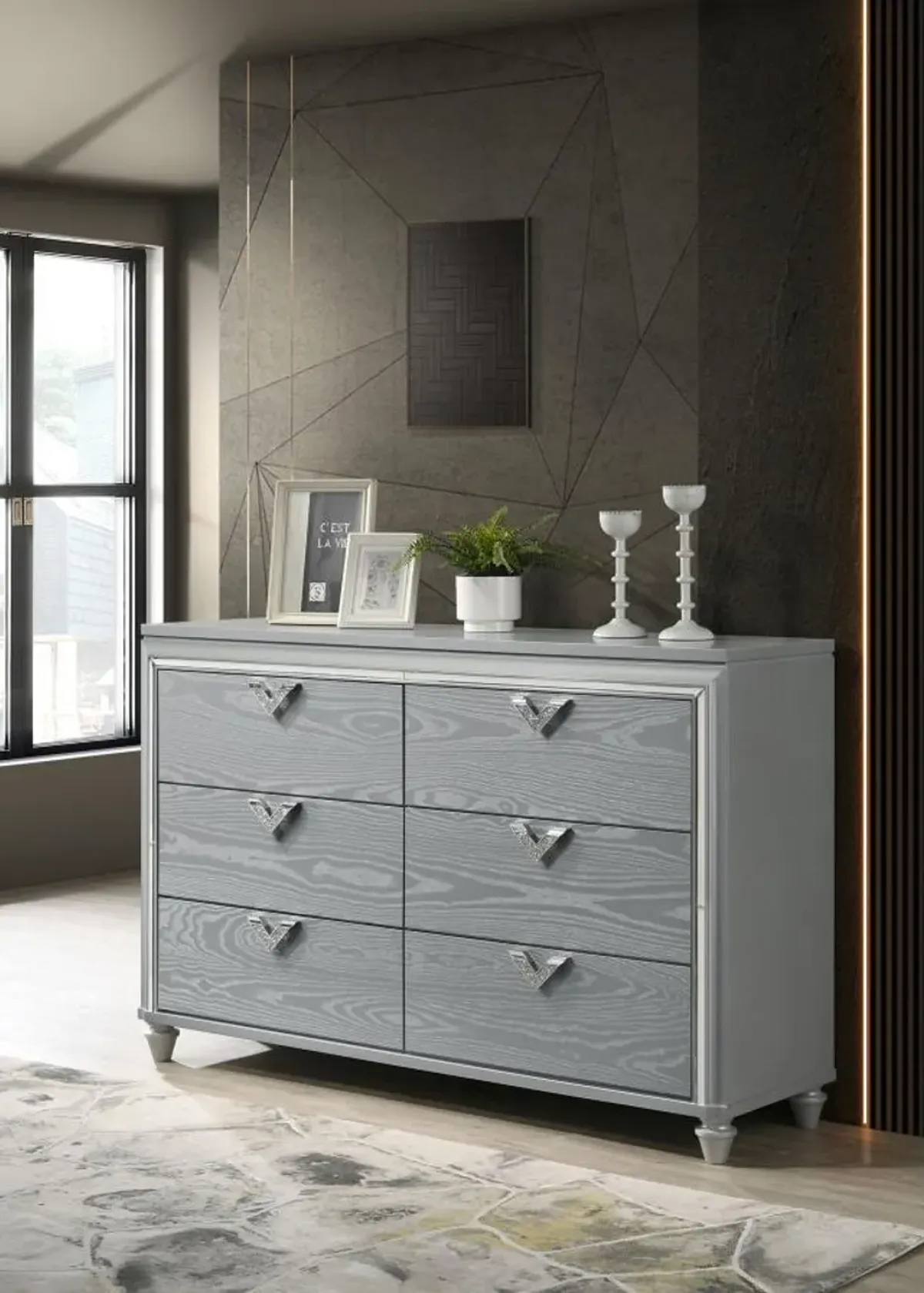 Veronica - 6-Drawer Dresser - Light Silver