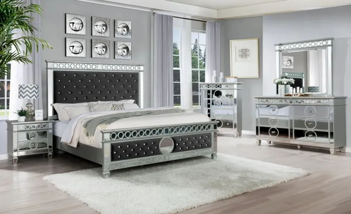 6 Piece Queen Bedroom Set with Mirrored Accents & Tufted Upholstery
