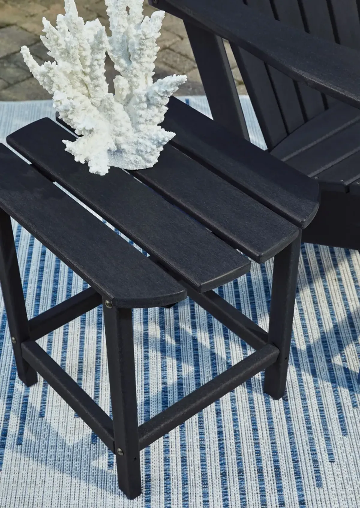 Sundown Treasure - Outdoor End Table