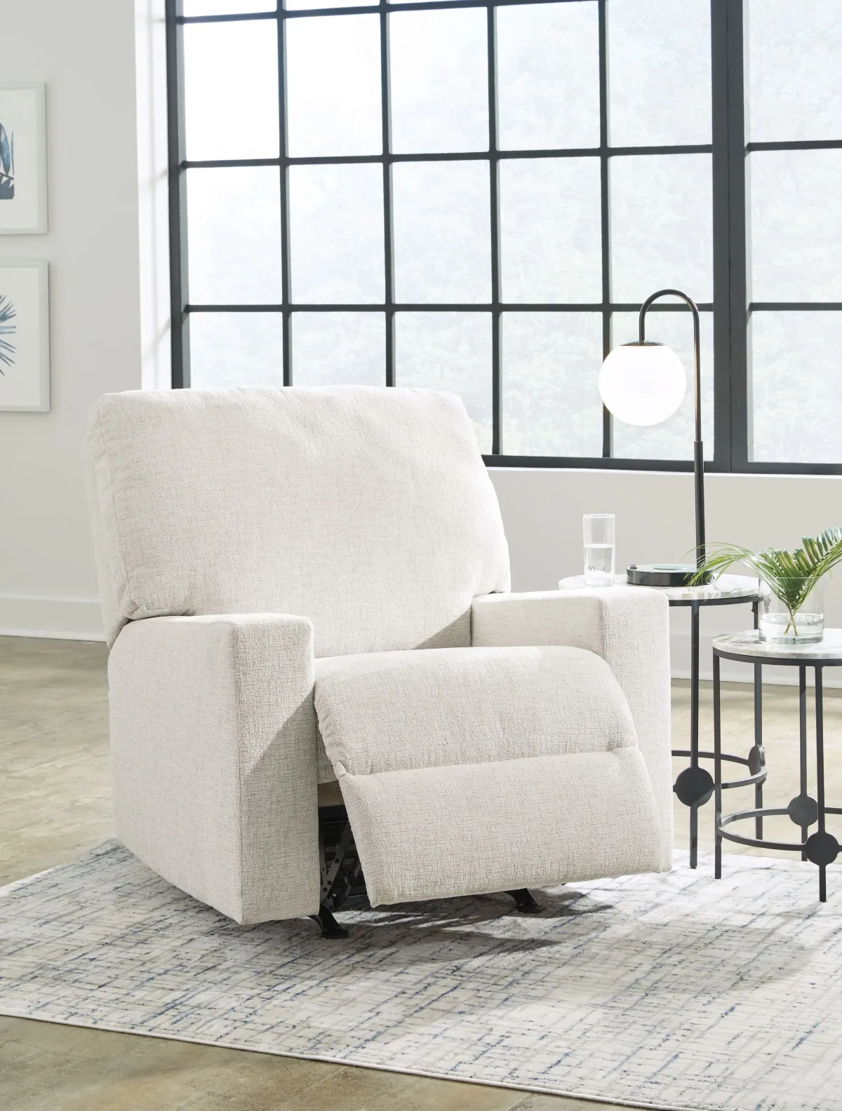 Rannis - Rocker Recliner